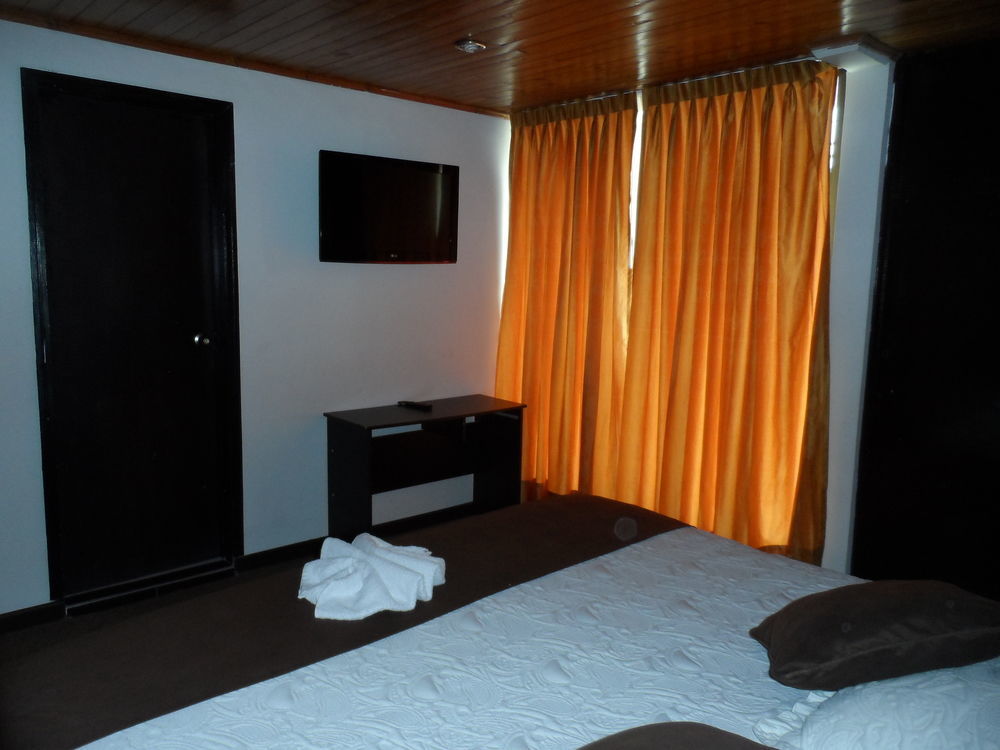בוגוטה Hotel Casa Quinta Embajada מראה חיצוני תמונה